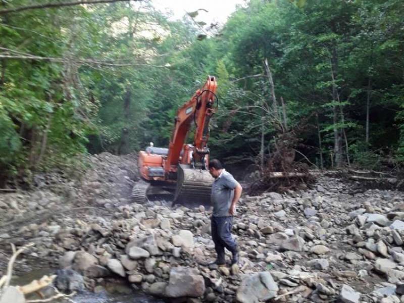 აქტიურად მიმდინარეობს სოფელ ლაშიჭალის სტიქიის  შედეგად დაზიანებული გზის სარემონტო...